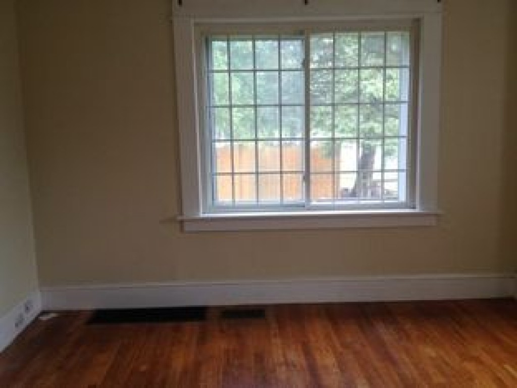 545 Huse Road Manchester, NH 03103 - Photo 9 of 18 Gallery Image 9