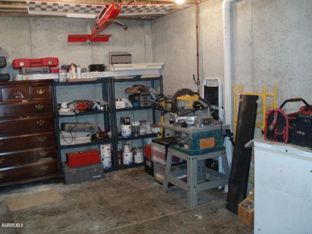 5 Beacon Trail Galena, IL 61036 - Photo 23 of 25 a utility room with lot of items