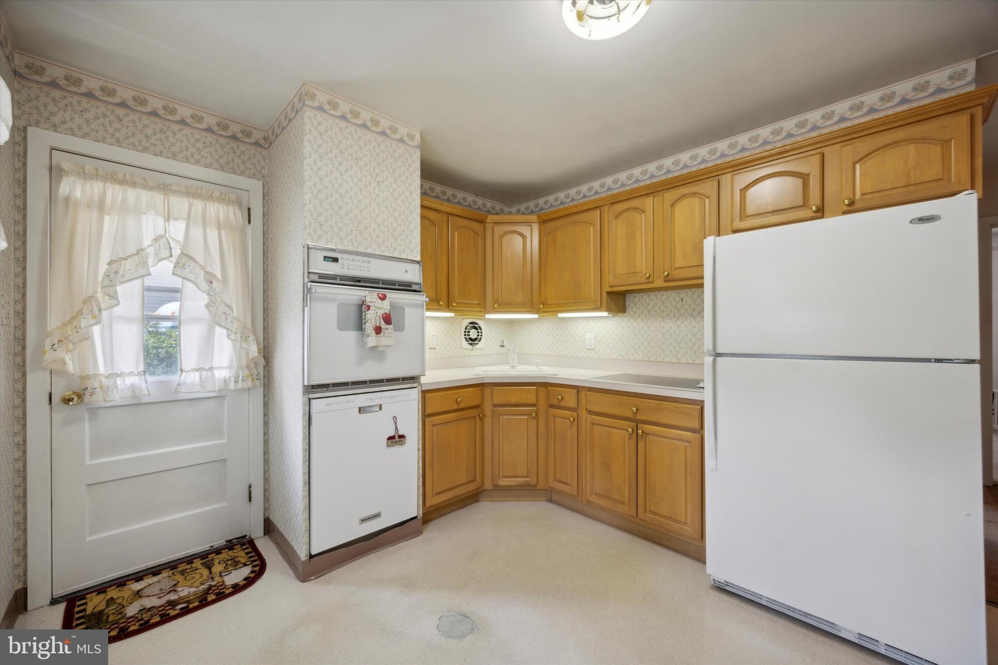 484 Prospect Road Warminster, PA 18974 - Photo 7 of 24