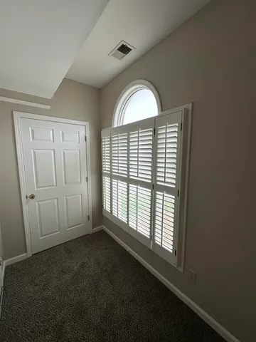 a view of empty room with window
