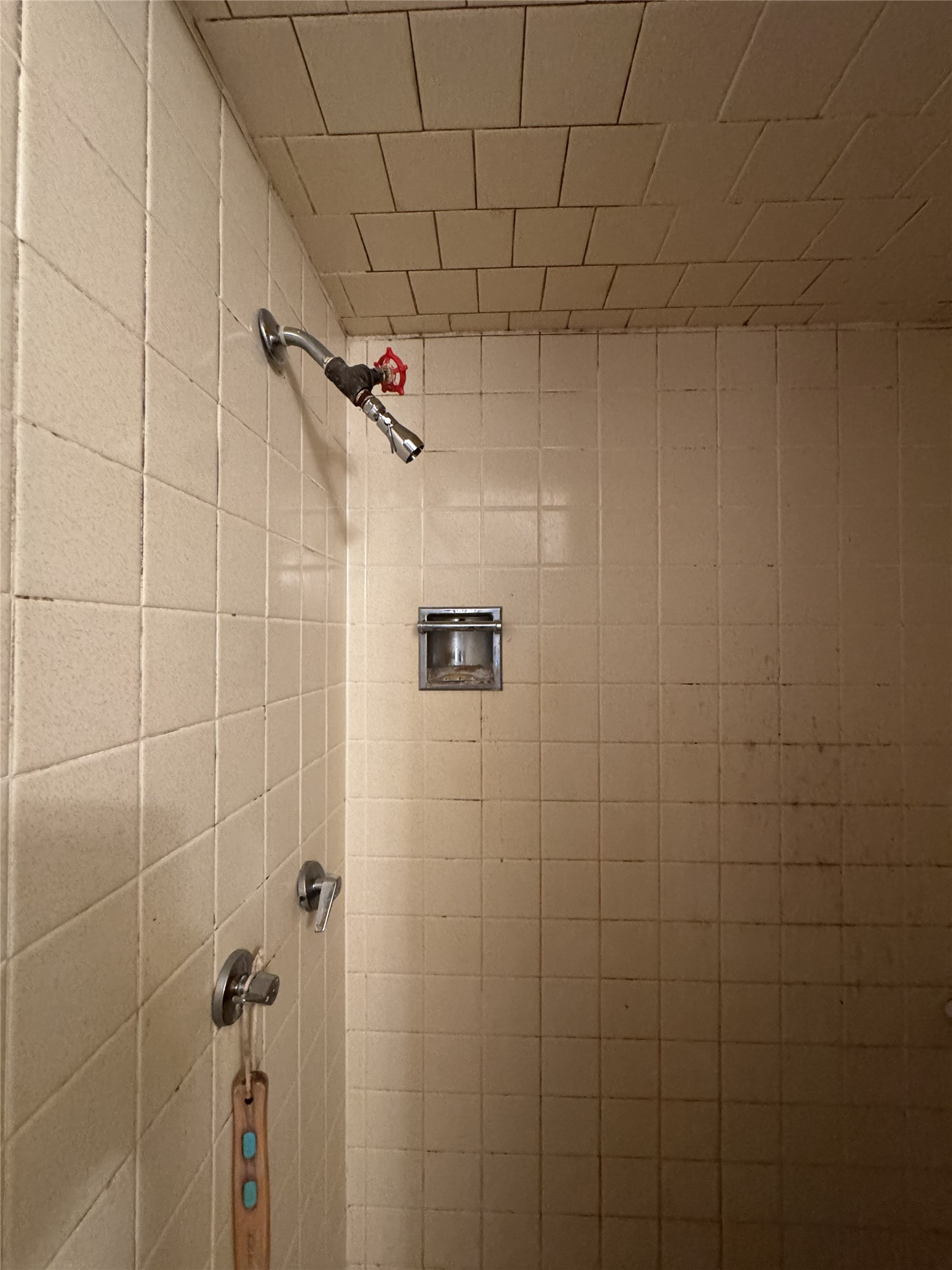 106 North 7th Street Dawson, TX 76639 - Photo 16 of 28 Bathroom view of tiled shower
