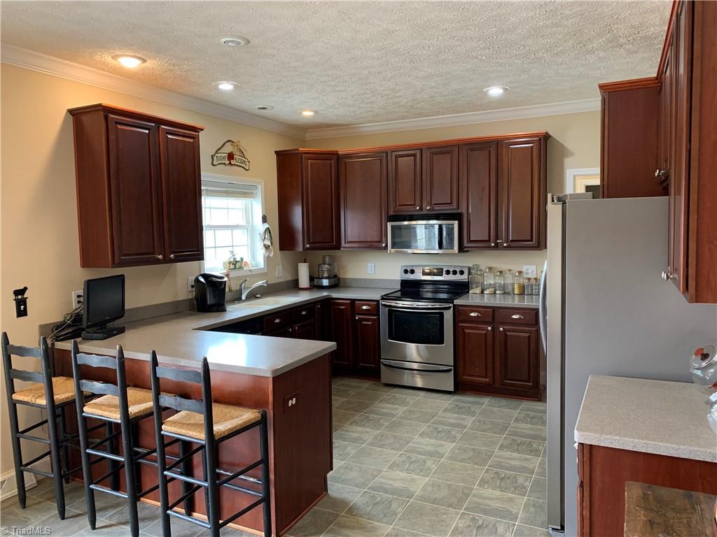 5717 Friendship Circle Road East Bend, NC 27018 - Photo 3 of 34 Gallery Image 3