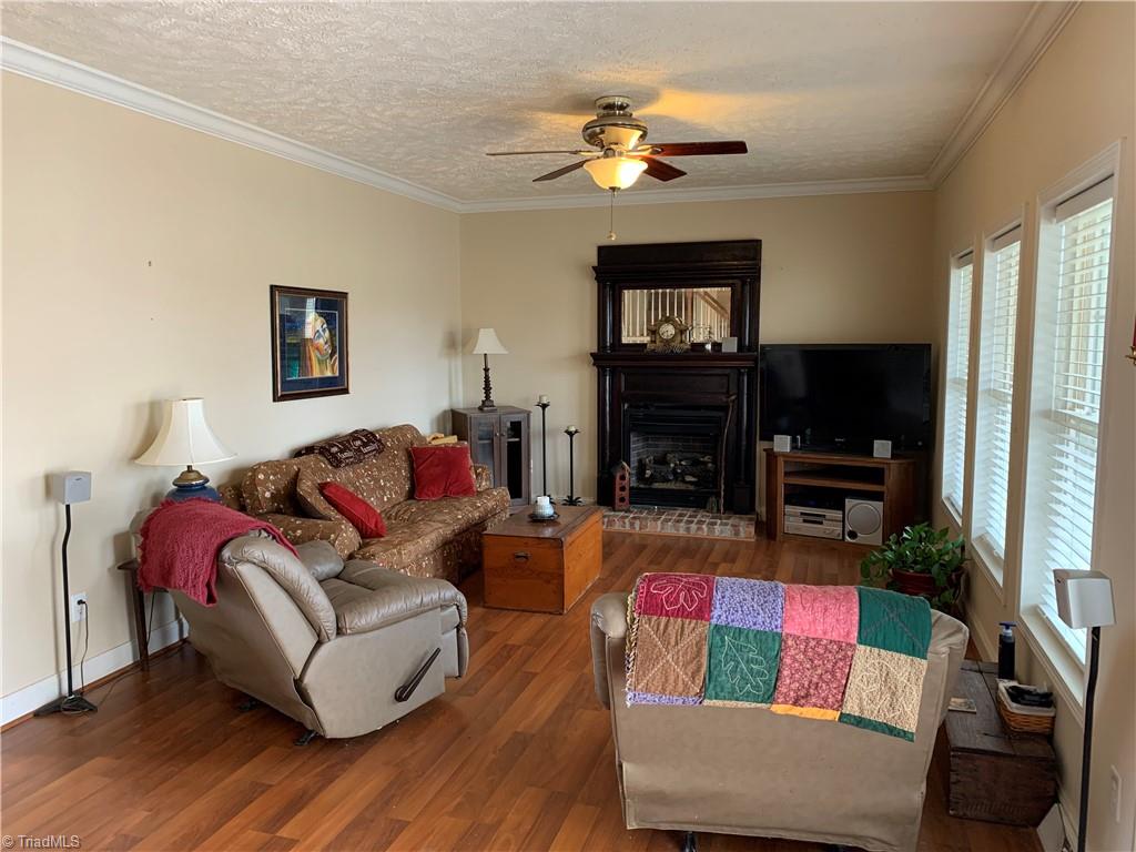 5717 Friendship Circle Road East Bend, NC 27018 - Photo 9 of 34 Gallery Image 9