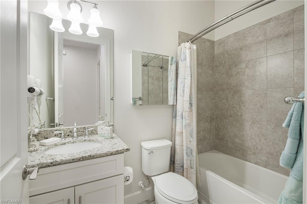 9074 Triangle Palms Lane Fort Myers, FL 33913 - Photo 15 of 22