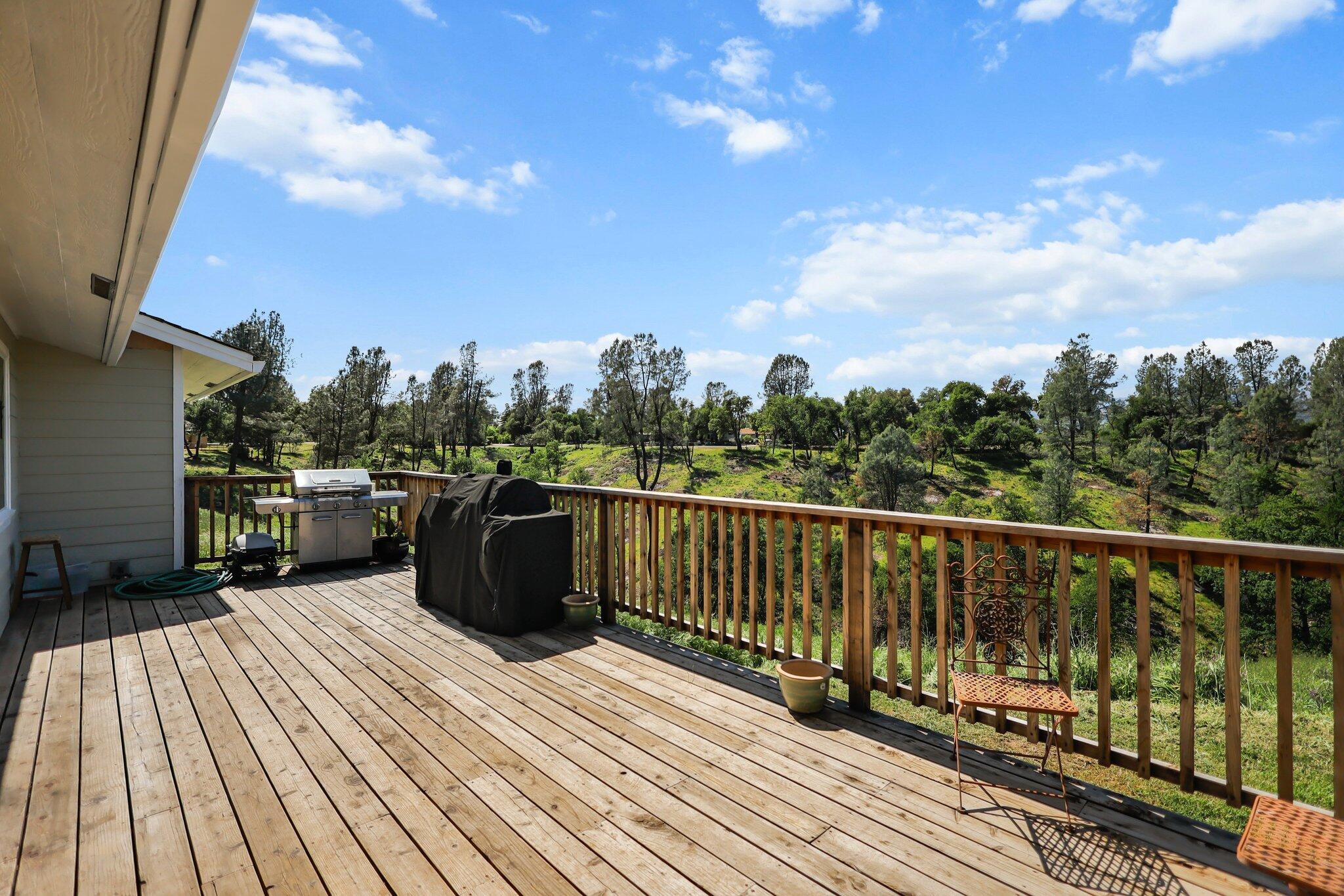 7102 Bohn Boulevard Anderson, CA 96007 - Photo 3 of 31 23-web-or-mls-_K3A4034