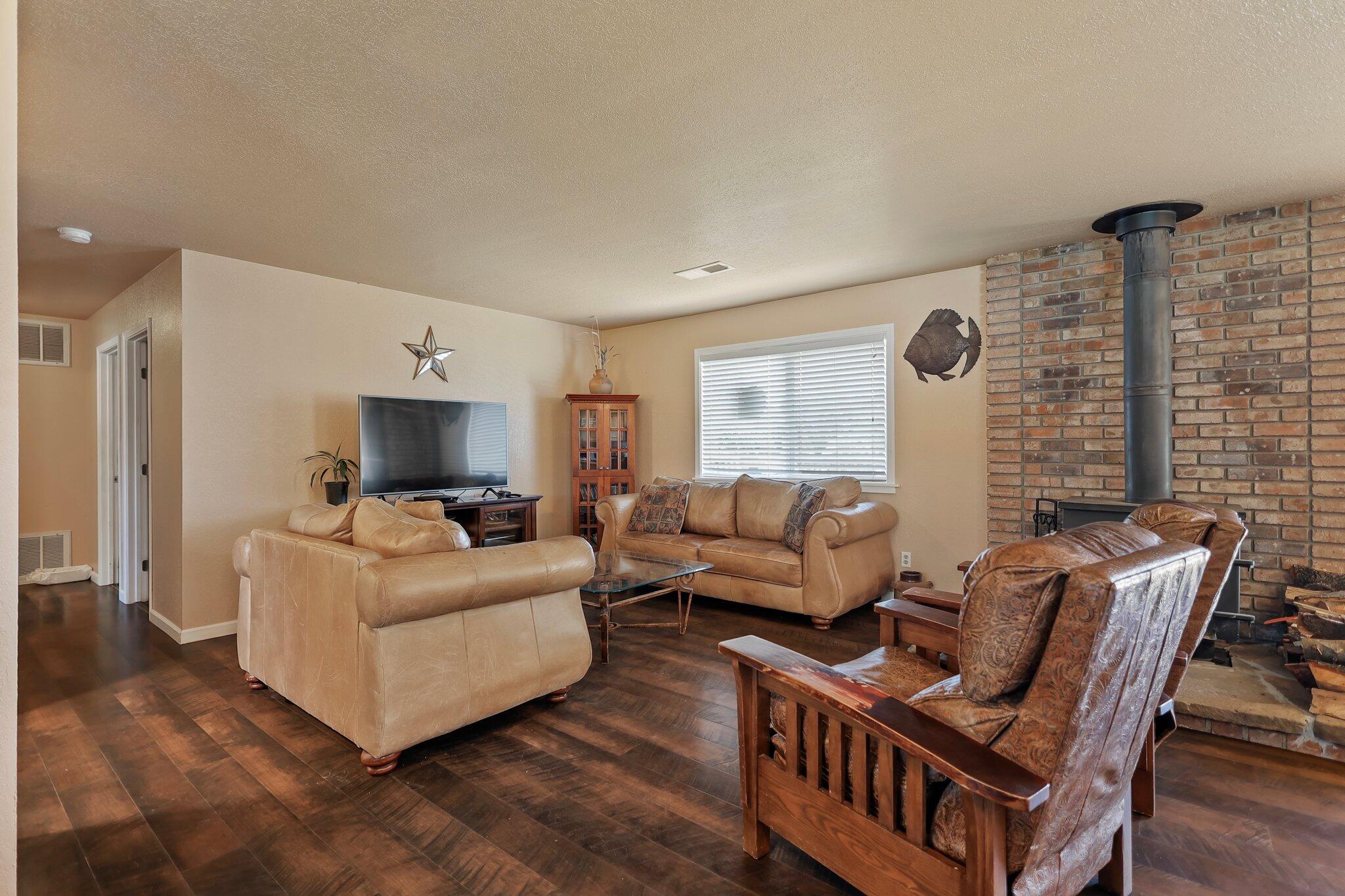 7102 Bohn Boulevard Anderson, CA 96007 - Photo 5 of 31 5-web-or-mls-_K3A3876