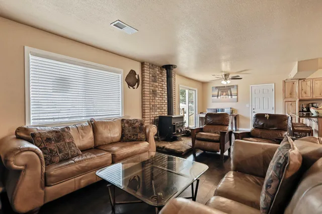 $350,000 | 7102 Bohn Boulevard, Anderson, CA 96007