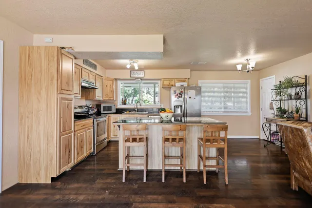 $350,000 | 7102 Bohn Boulevard, Anderson, CA 96007