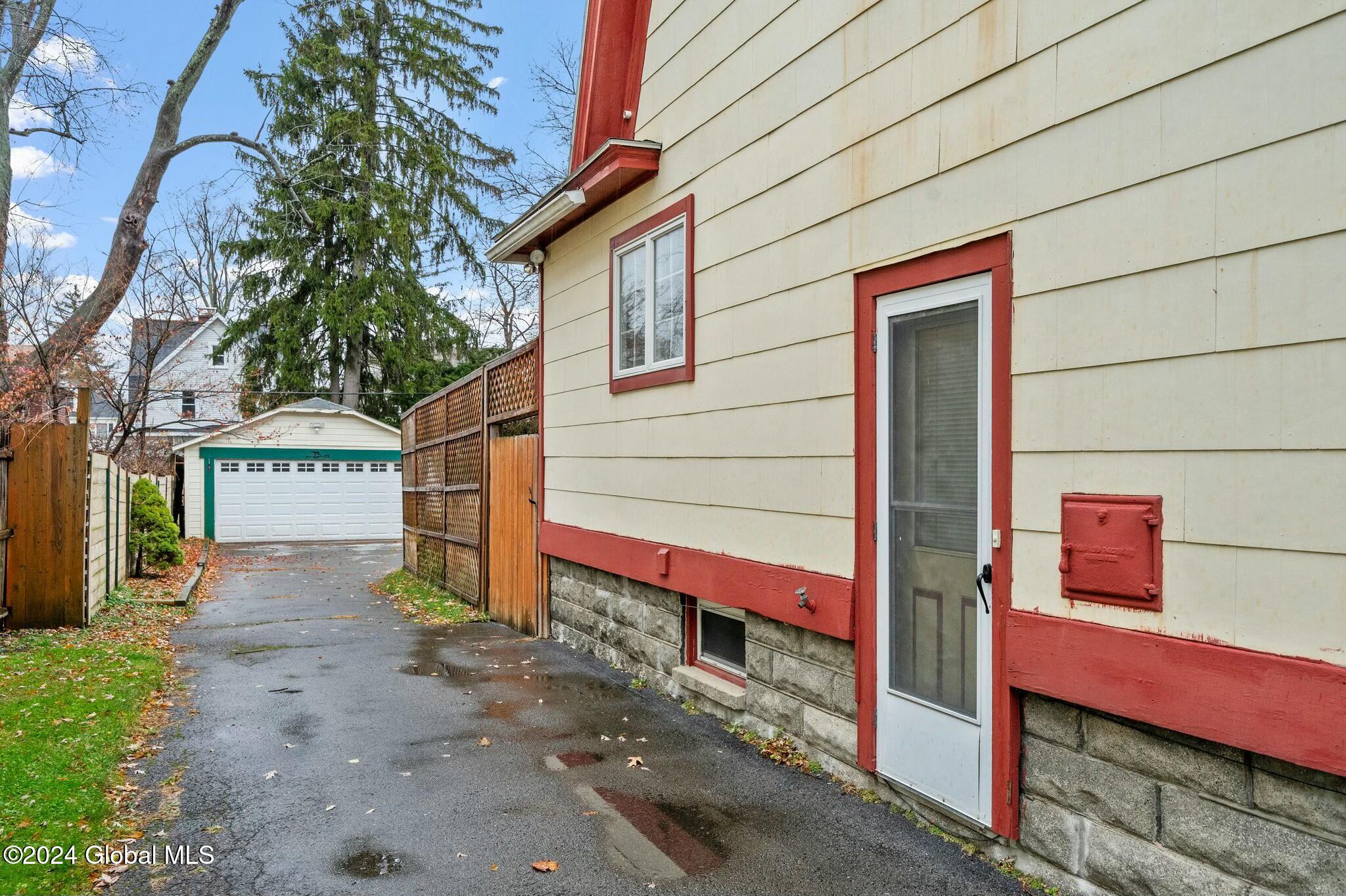 1123 Ardsley Road Schenectady, NY 12308 - Photo 3 of 32 tempImagecpNxwh