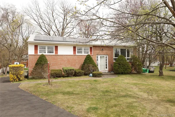 $425,000 | 11 Ona Lane, New Windsor, NY 12553