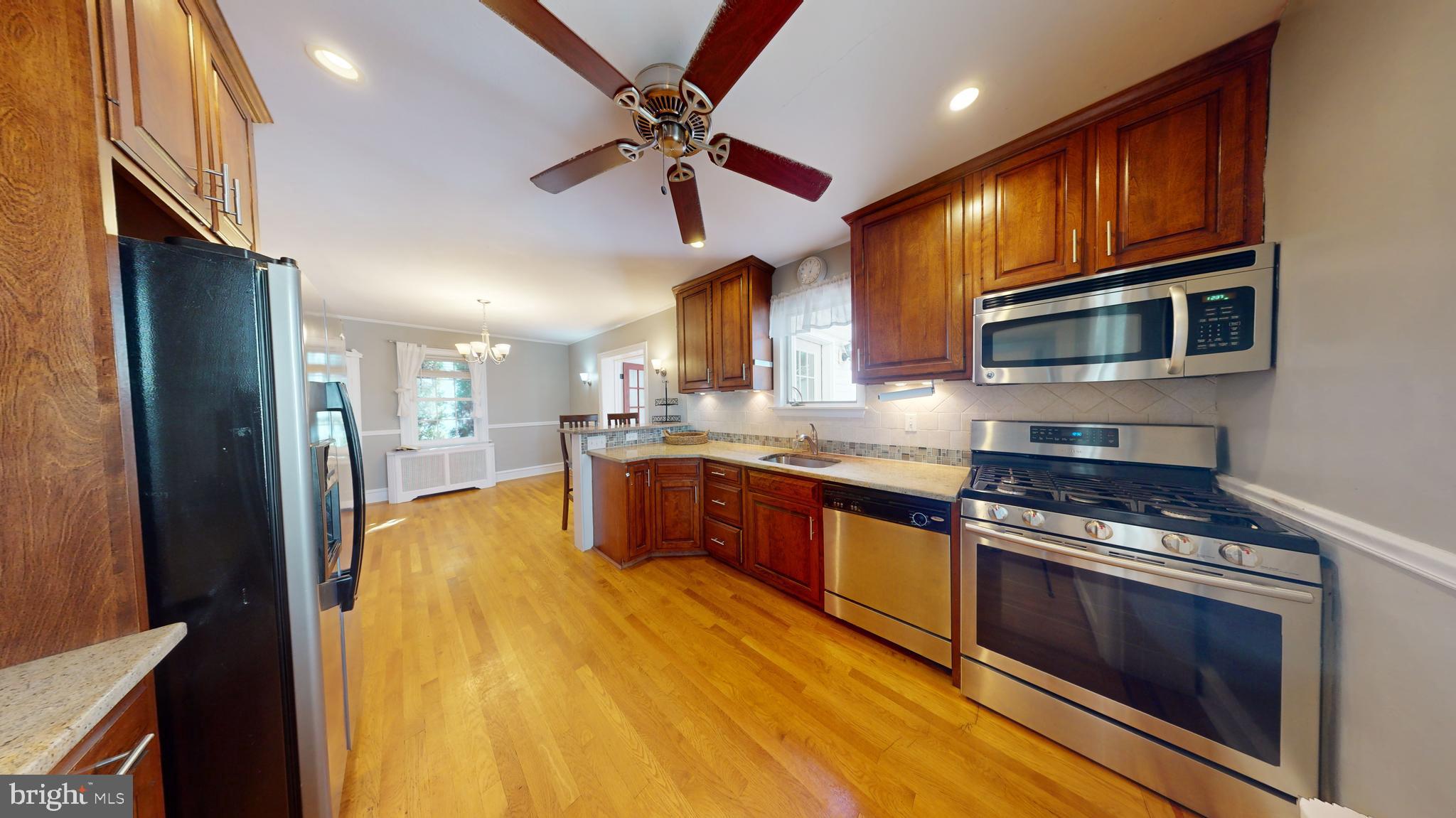 2424 Hollis Road Havertown, PA 19083 - Photo 18 of 37