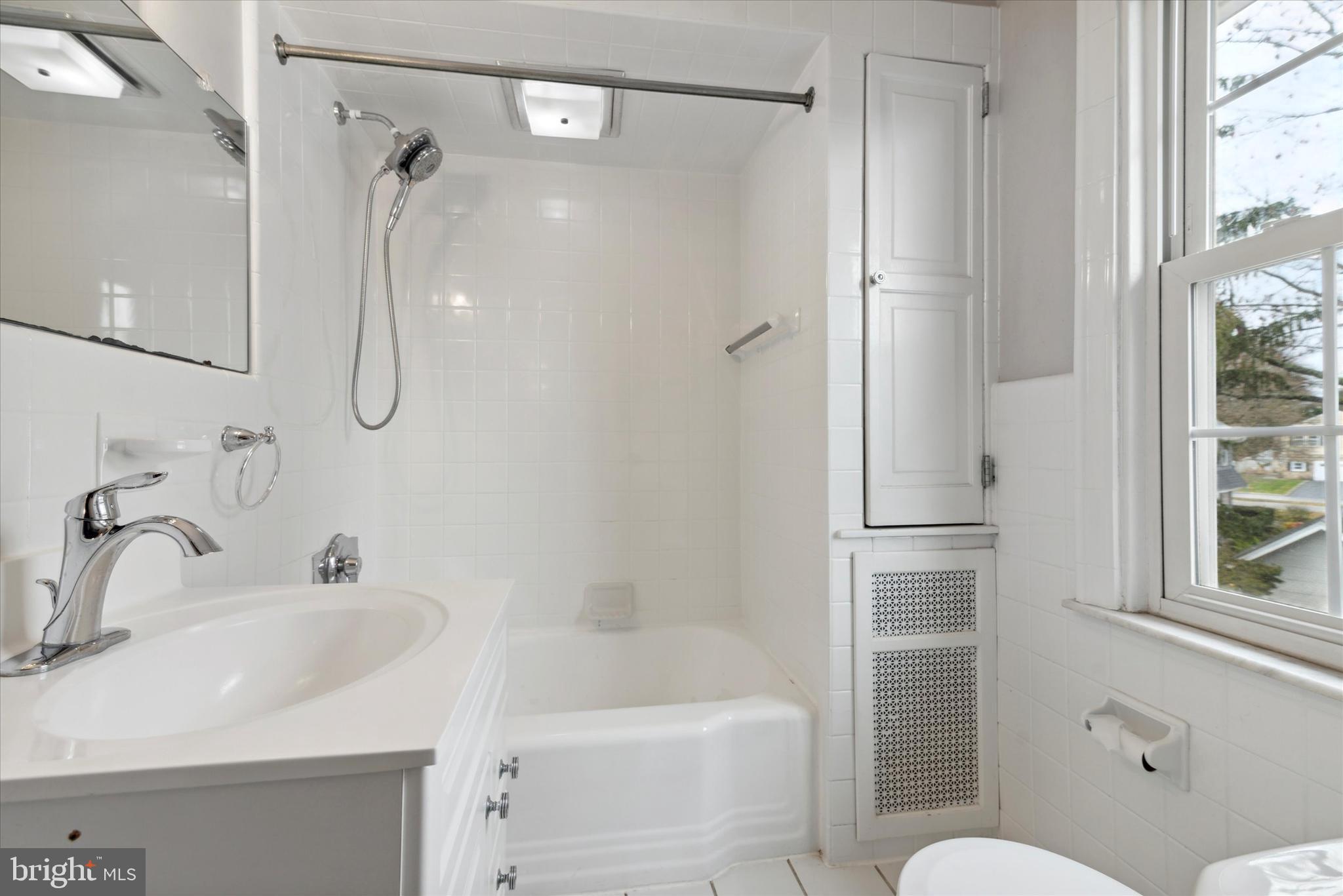 2424 Hollis Road Havertown, PA 19083 - Photo 27 of 37