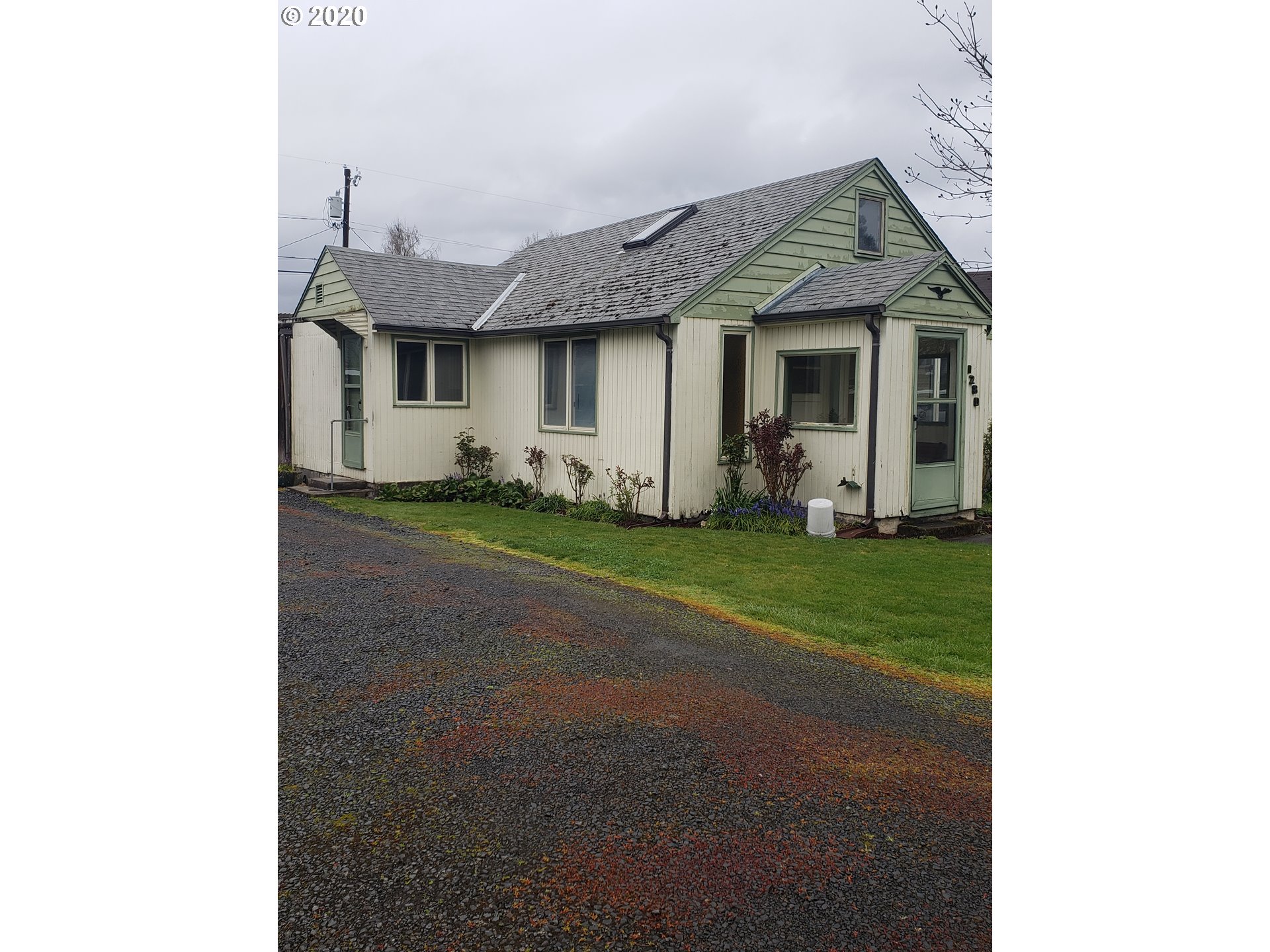1280 C Street Springfield, OR 97477 - Photo 2 of 26
