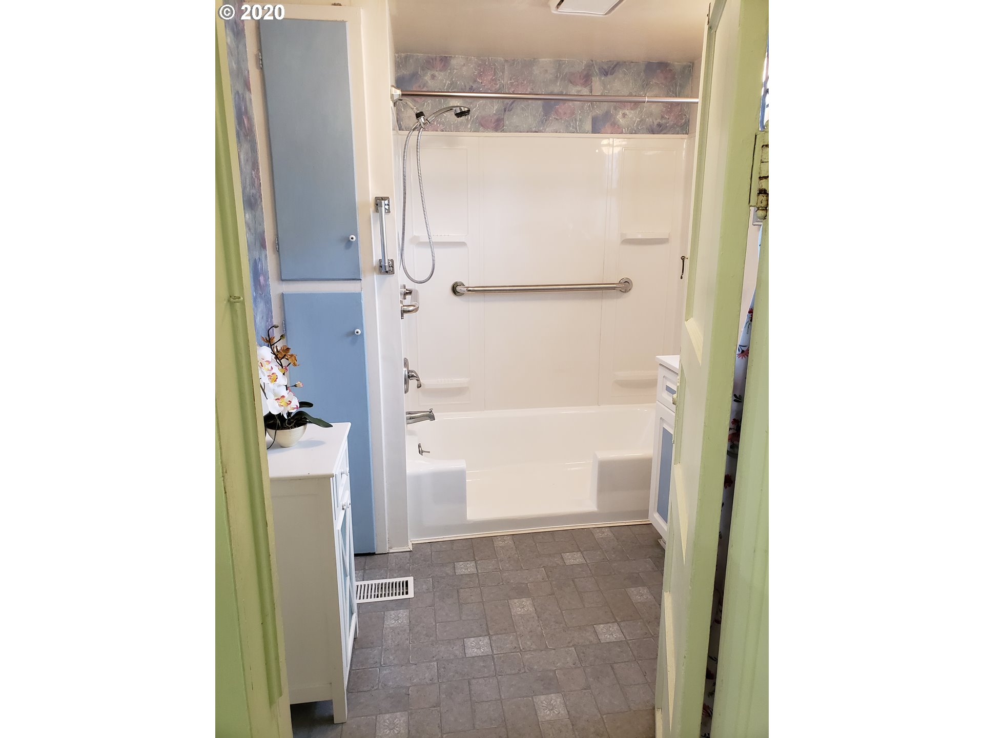 1280 C Street Springfield, OR 97477 - Photo 12 of 26
