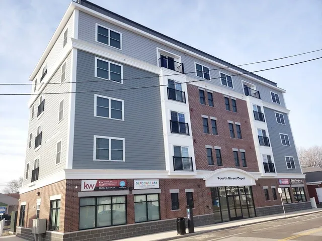 $2,300 | 10 4th Street, Unit 201, Dover, NH 03820