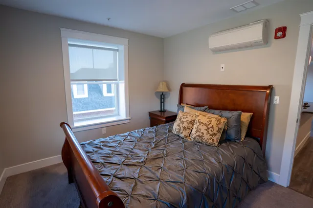 $2,300 | 10 4th Street, Unit 201, Dover, NH 03820