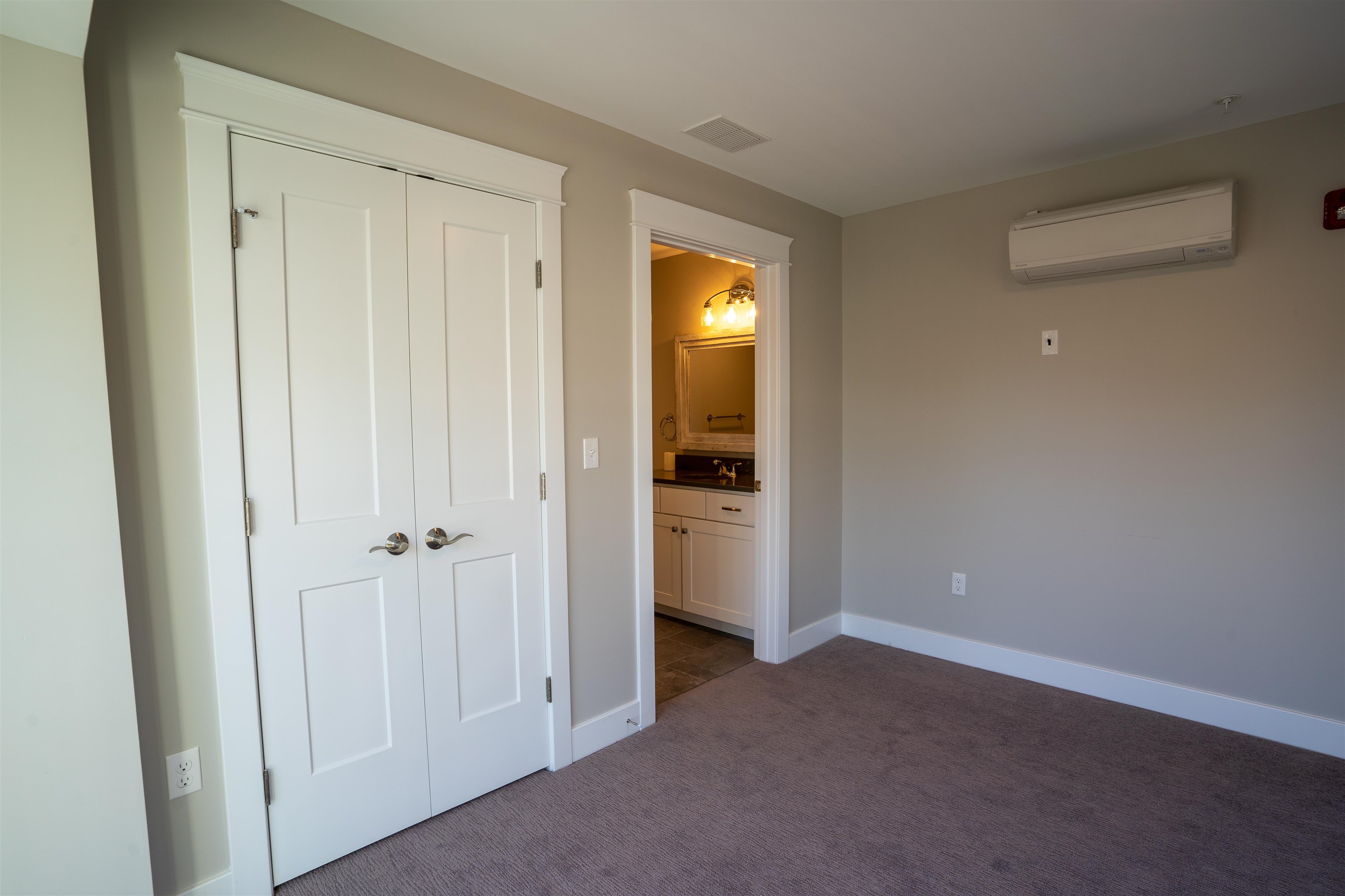 10 4th Street, Unit 201 Dover, NH 03820 - Photo 21 of 35