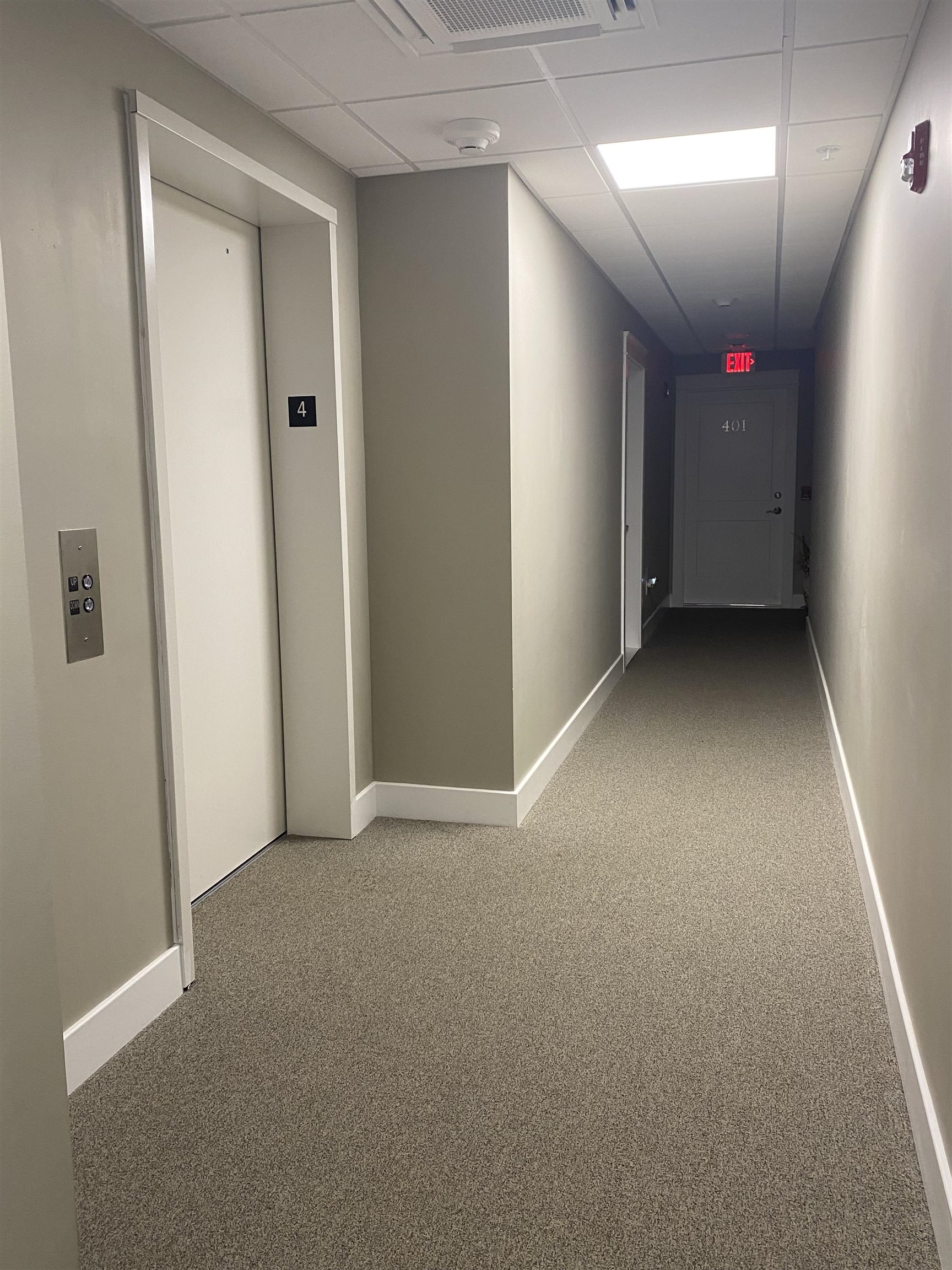 10 4th Street, Unit 201 Dover, NH 03820 - Photo 4 of 35