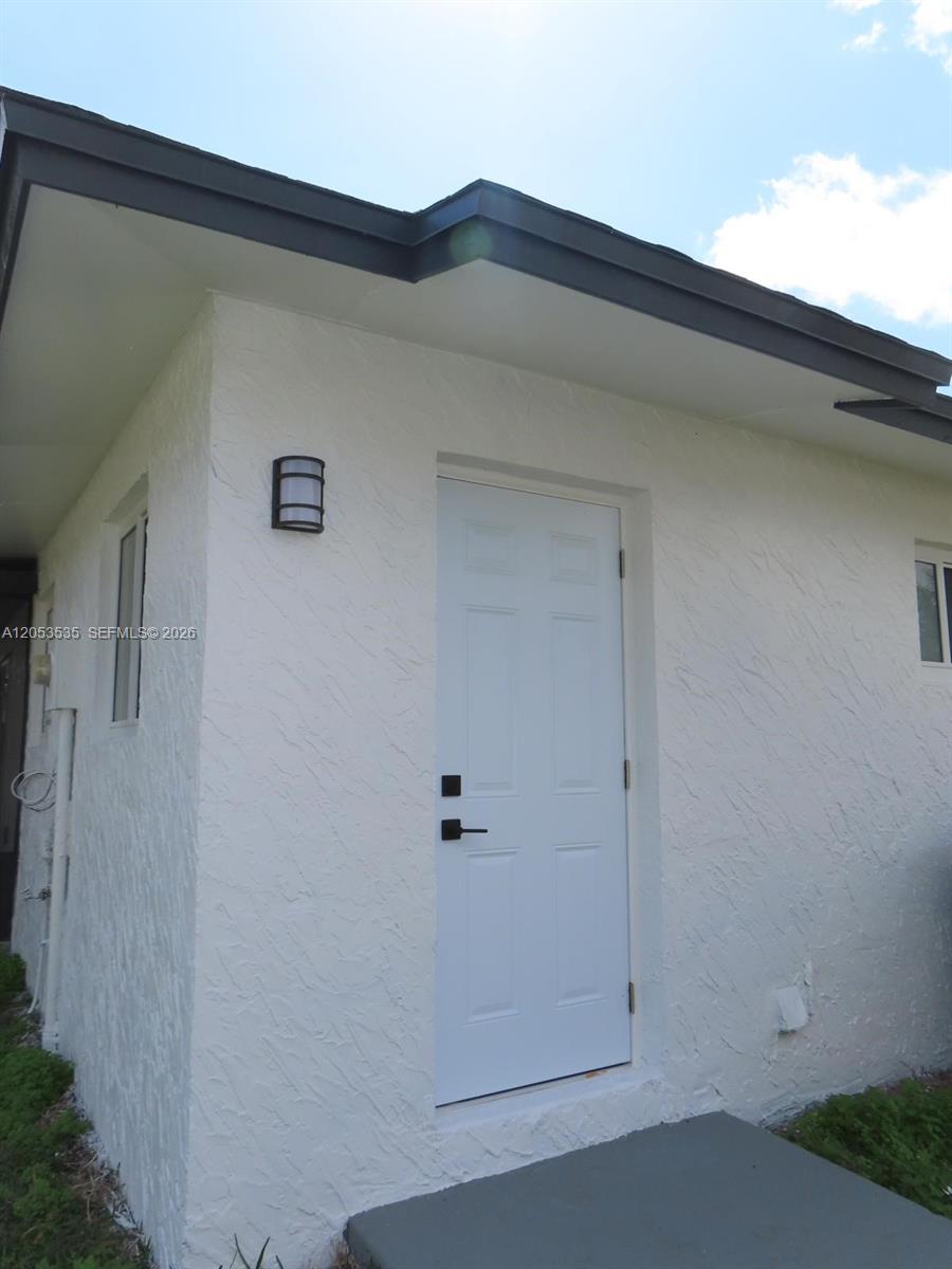 95 Southwest 17th Terrace Homestead, FL 33030 - Photo 17 of 48