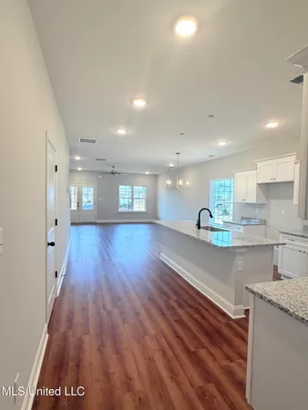 $337,225 | 7155 Hickory Holw Road, Walls, MS 38680