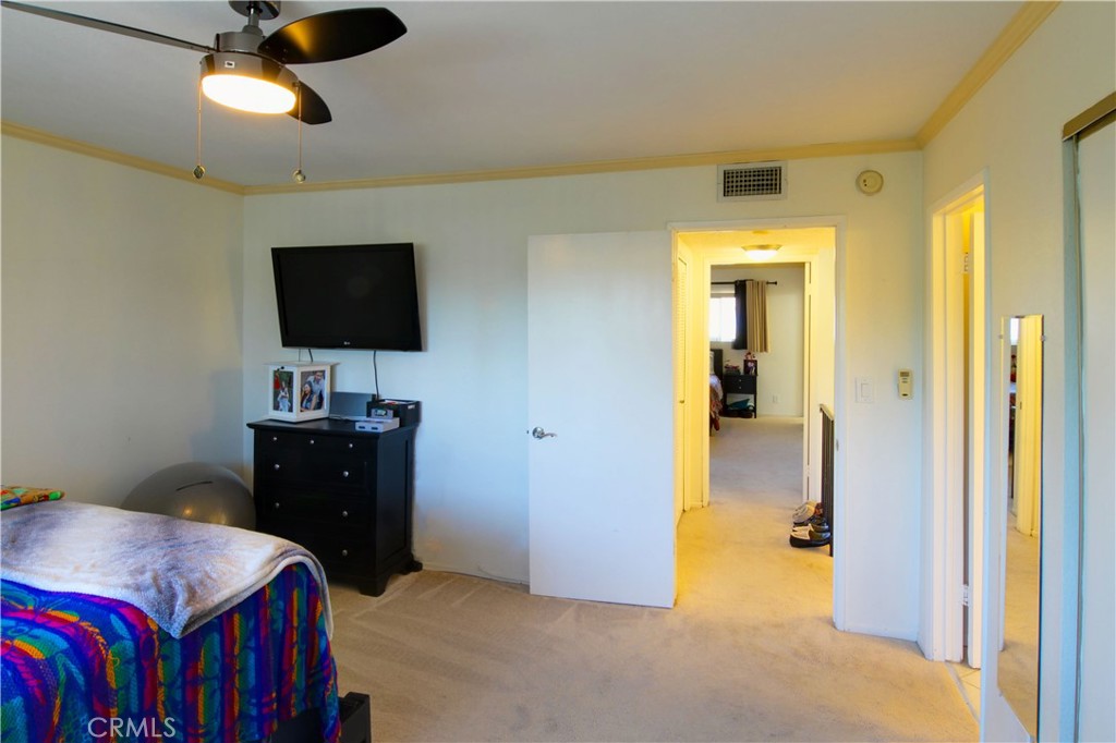18425 Saticoy Street, Unit 4 Reseda, CA 91335 - Photo 11 of 17