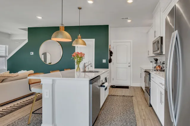 $2,300 | 4428 Skyridge Drive, Nashville, TN 37207