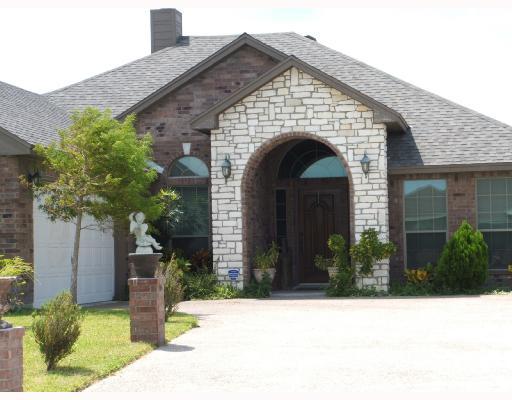 6825 Guinevere Street Corpus Christi, TX 78414 - Photo 1 of 10 a front view of a house