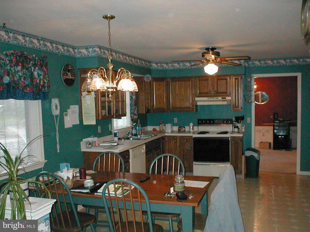 324 Knights Bridge Way Lititz, PA 17543 - Photo 3 of 8