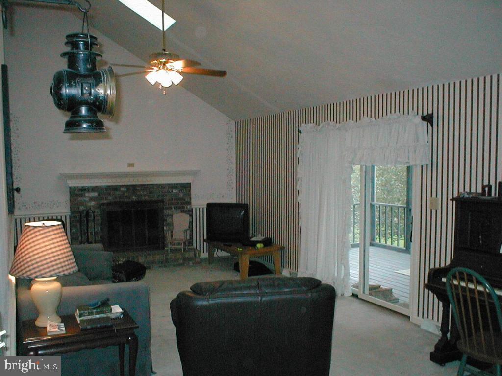 324 Knights Bridge Way Lititz, PA 17543 - Photo 5 of 8