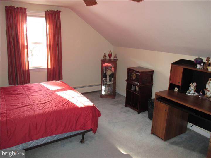 202 Merlin Road Phoenixville, PA 19460 - Photo 12 of 19 Bedroom 3