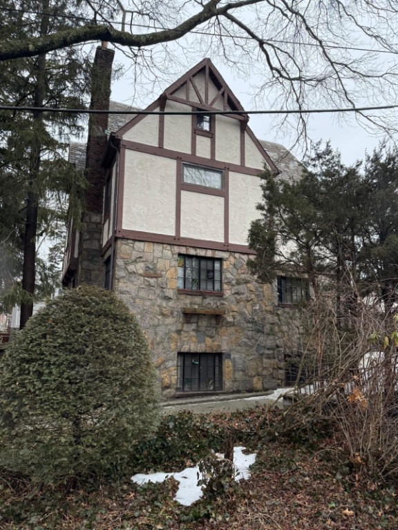 176-15 Croydon Road Queens, NY 11432 - Photo 8 of 10 Photo 8