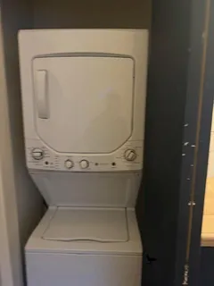 a close up view of a washer and dryer