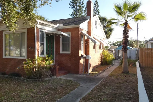 $1,795 | 210 43rd Avenue North, St. Petersburg, FL 33703