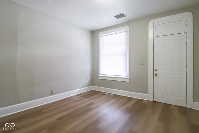 $1,000 | 1668 South Talbott Street, Indianapolis, IN 46225