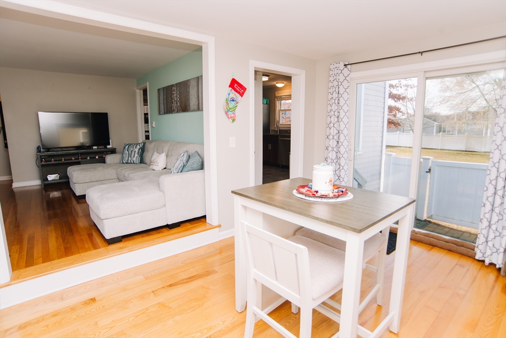 22 Amanda Street Springfield, MA 01118 - Photo 11 of 42