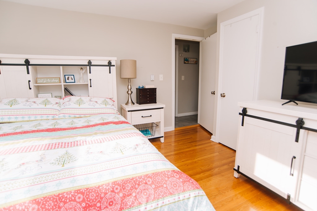 22 Amanda Street Springfield, MA 01118 - Photo 25 of 42