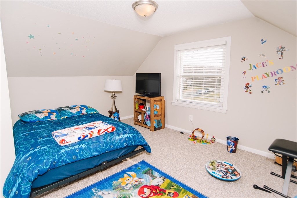 22 Amanda Street Springfield, MA 01118 - Photo 27 of 42