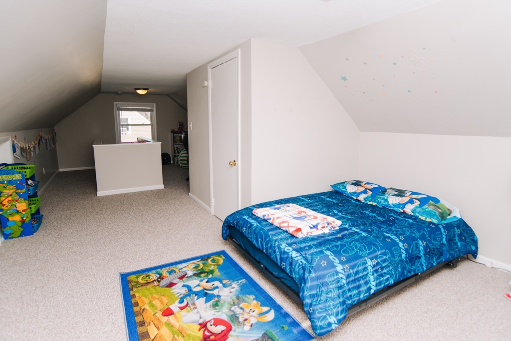 22 Amanda Street Springfield, MA 01118 - Photo 28 of 42