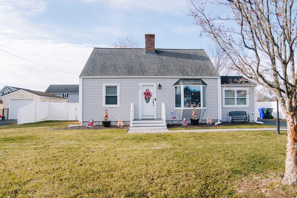 22 Amanda Street Springfield, MA 01118 - Photo 3 of 42