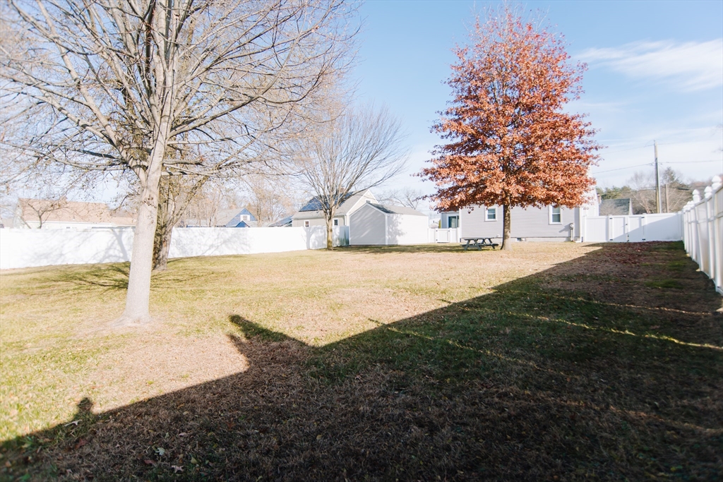 22 Amanda Street Springfield, MA 01118 - Photo 37 of 42