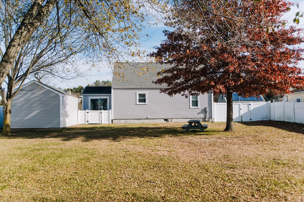 22 Amanda Street Springfield, MA 01118 - Photo 40 of 42