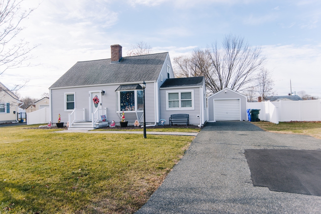 22 Amanda Street Springfield, MA 01118 - Photo 5 of 42