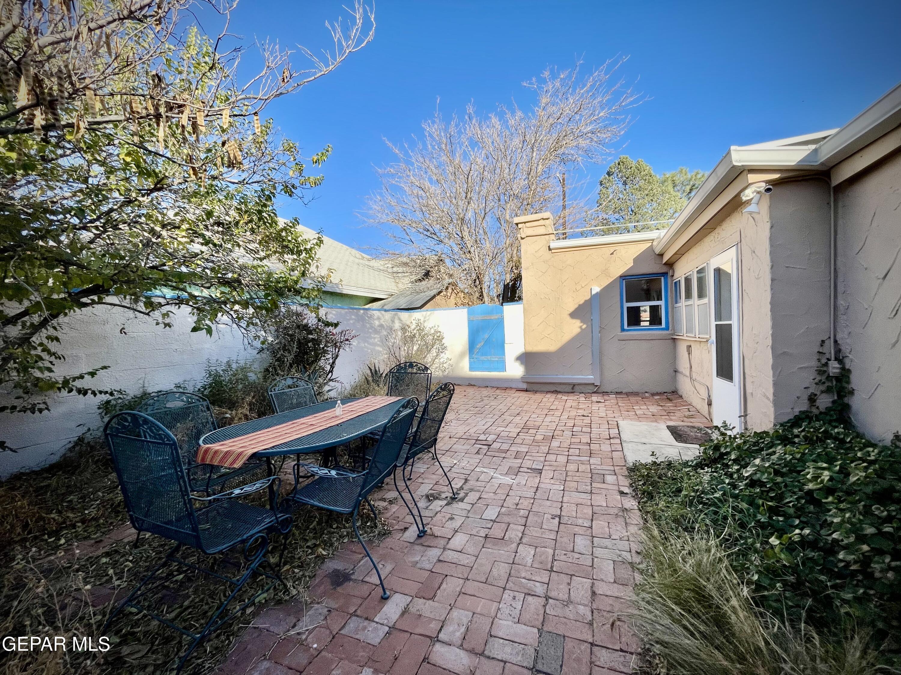 801 North Austin Street East Marfa, TX 79843 - Photo 18 of 19 WalledGarden