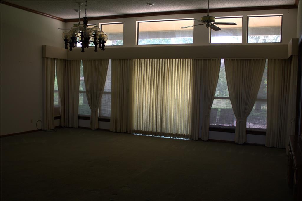 2300 West Main Street Lancaster, TX 75146 - Photo 8 of 22 an empty room with windows
