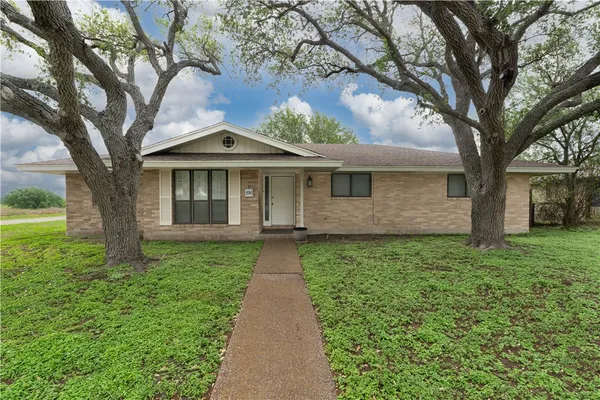 $298,000 | 750 Retama Avenue, Taft, TX 78390