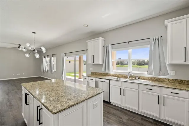 $3,000 | 10909 Observatory Way, Tampa, FL 33647