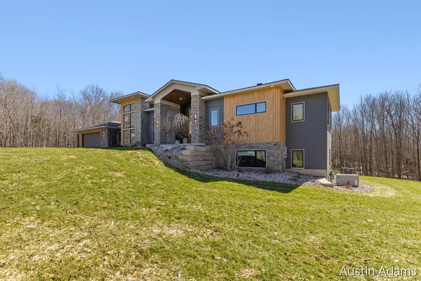 $2,200,000 | 6880 Kilmer Drive Southeast, Grand Rapids, MI 49512