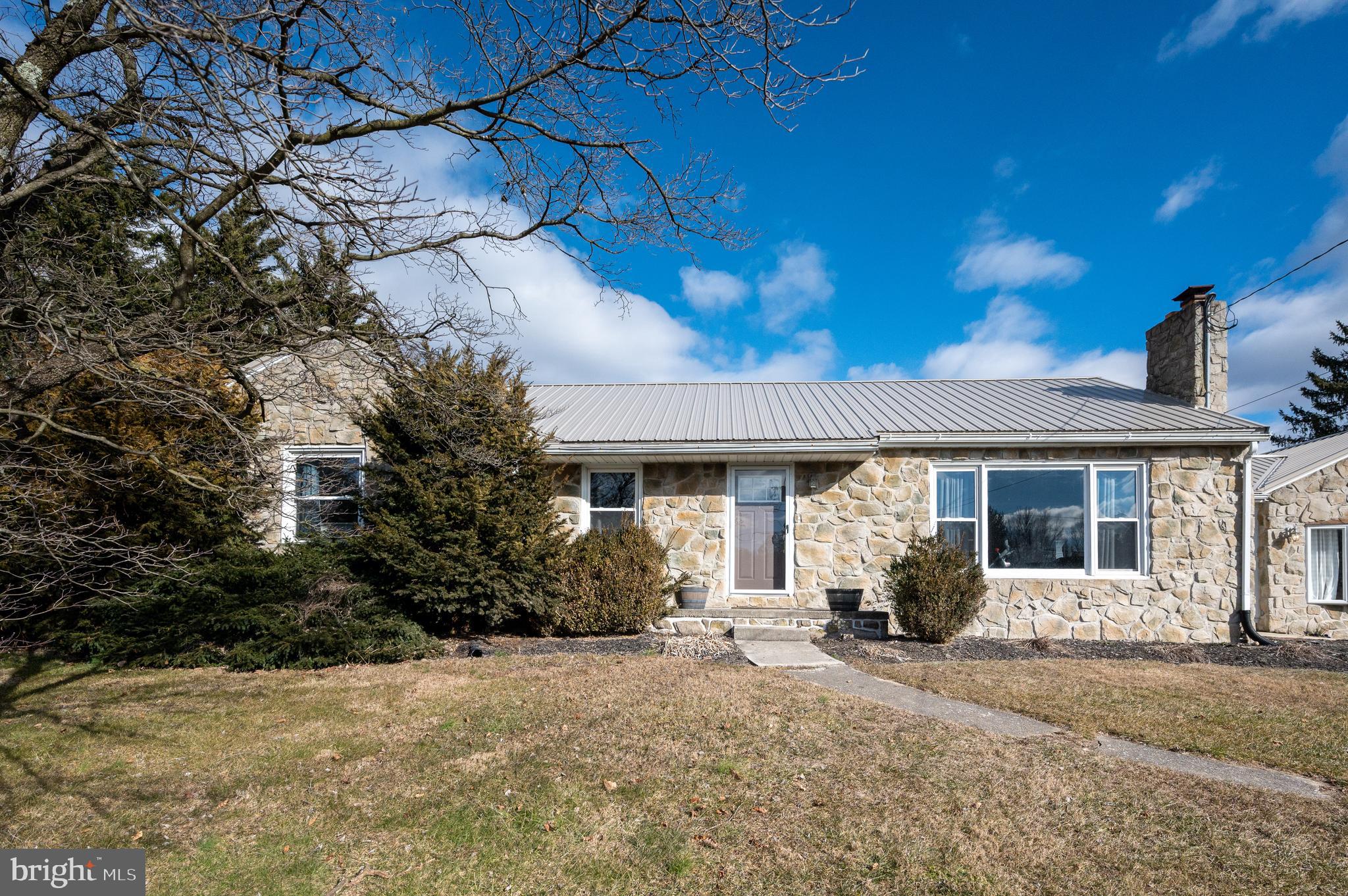 1225 Roth Church Rd Spring Grove Pa Spring Grove, PA 17362 - Photo 1 of 33