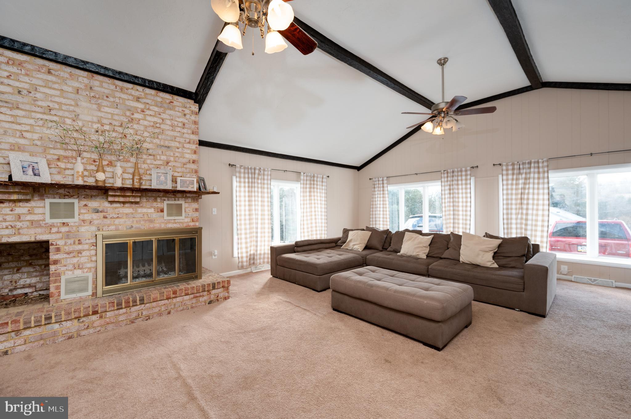 1225 Roth Church Rd Spring Grove Pa Spring Grove, PA 17362 - Photo 3 of 33