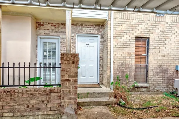 $1,750 | 1620 Wellington Place, Unit 903, Beaumont, TX 77706